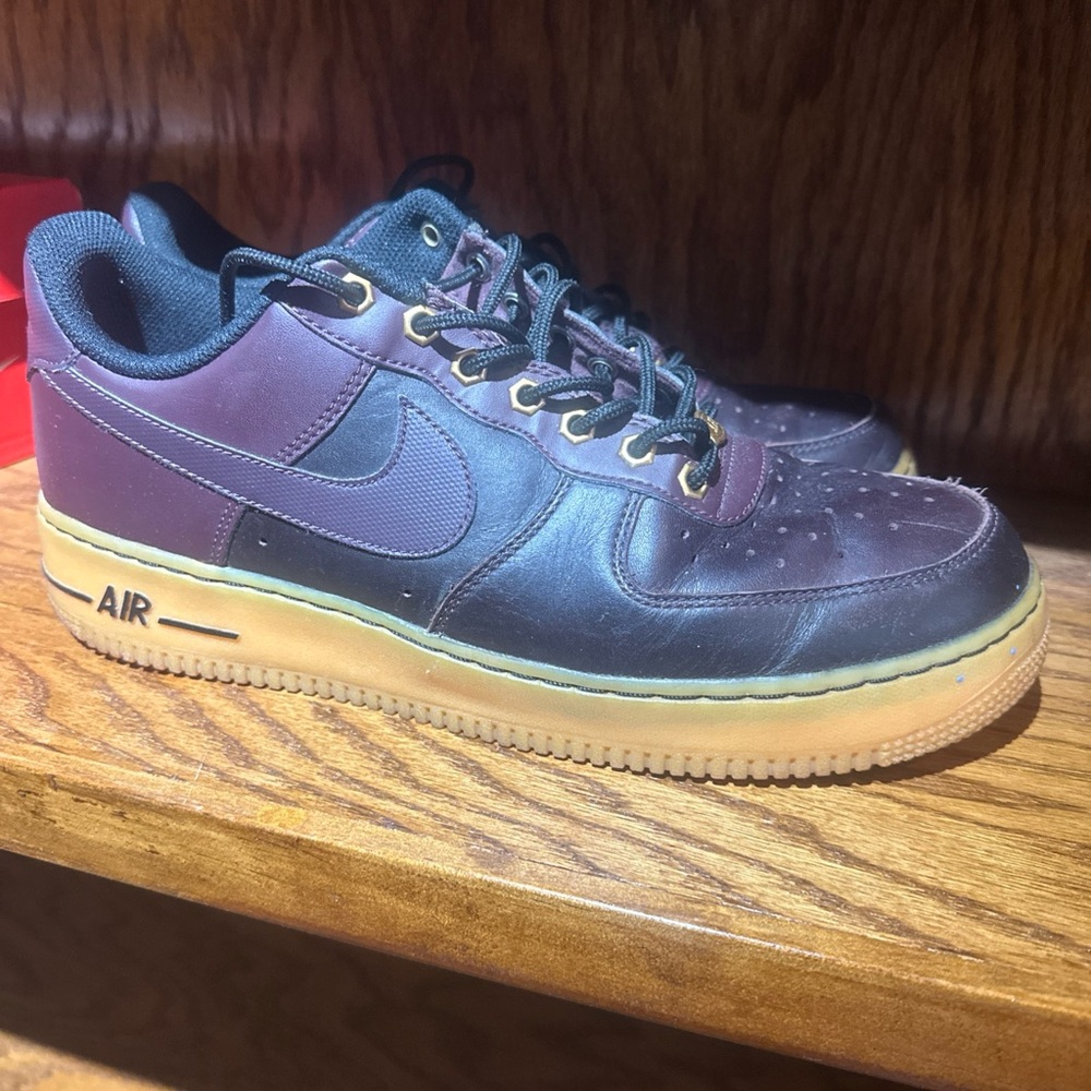Nike Air Force 1 Sneakers in Burgundy